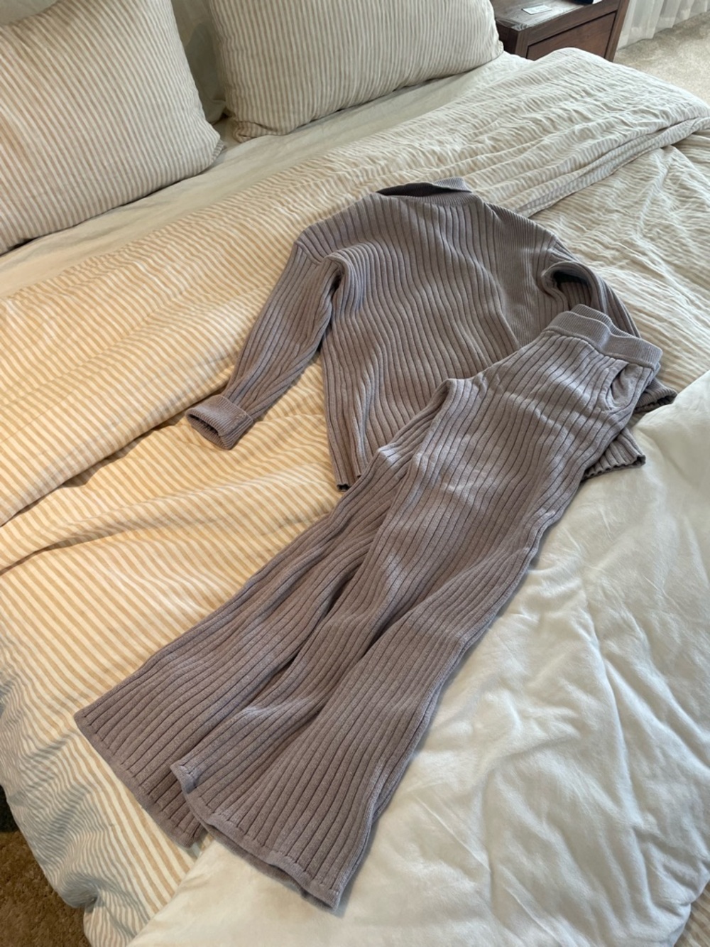 Ribbed Knit Sweater and Wide-Leg Pant Set - Gray